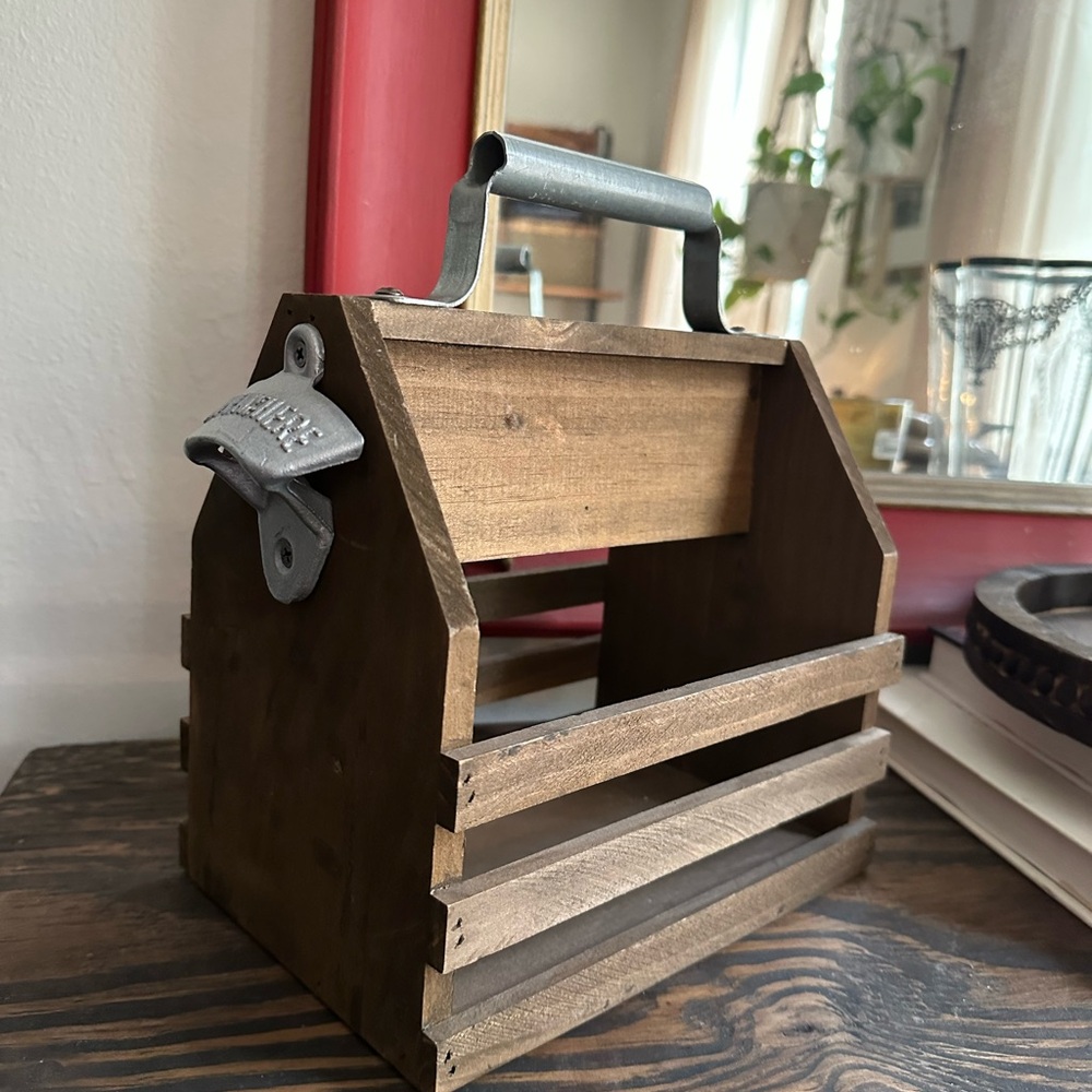 Wooden Drink Caddy with Metal Handle - Vintage Decor